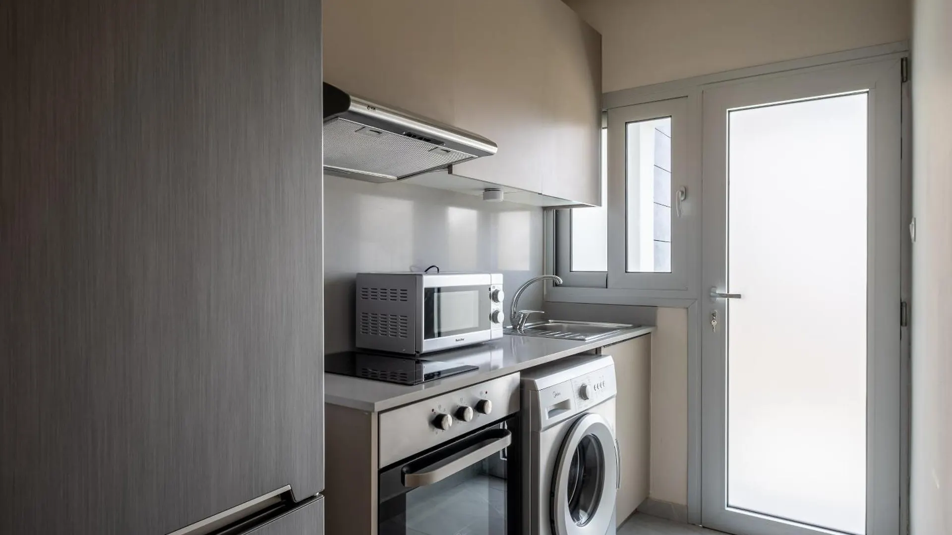 Apartment Georgiana Suites Larnaca