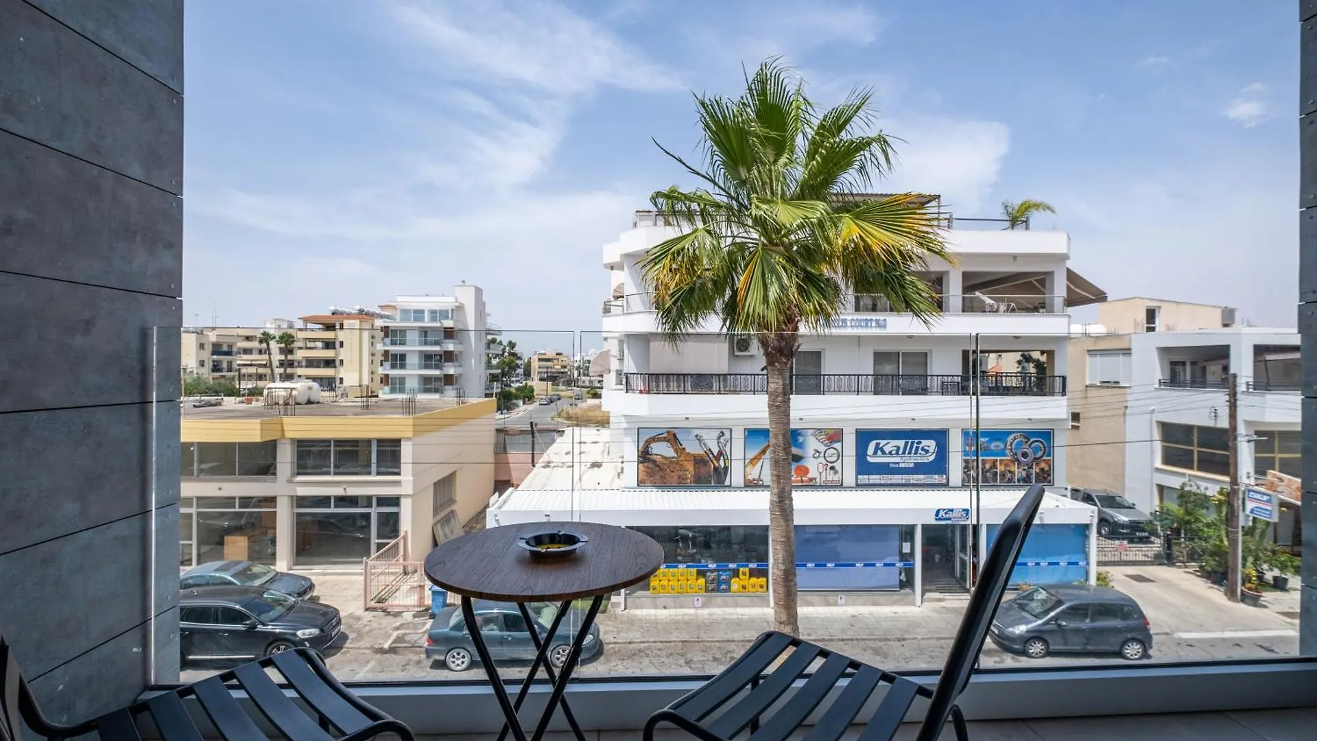 Georgiana Suites لارنكا