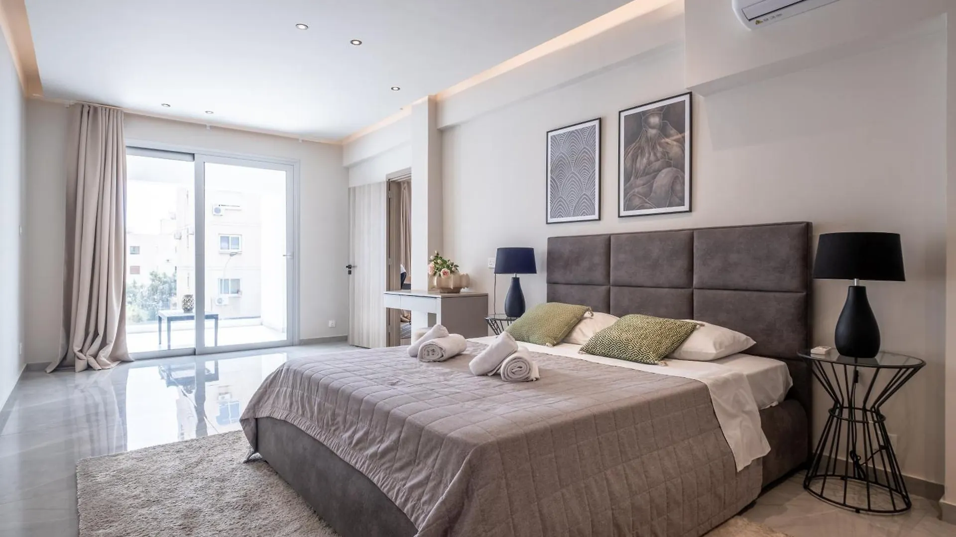 Apartment Georgiana Suites Larnaca