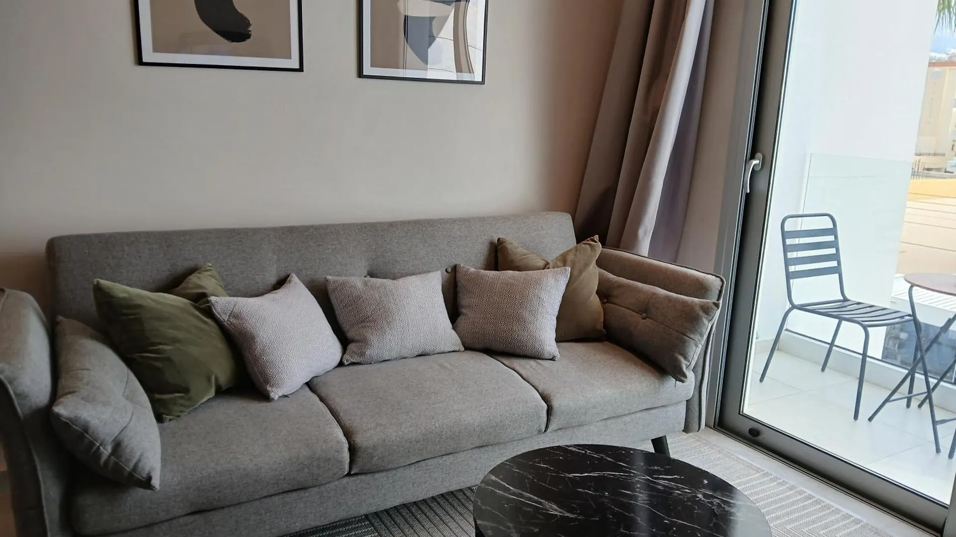 Georgiana Suites لارنكا
